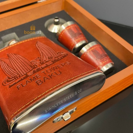 Подарочный набор Шахматы с флягой Пламенная башня "Flame Tower"